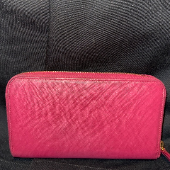 Prada zip around wallet - Picture 2 of 14